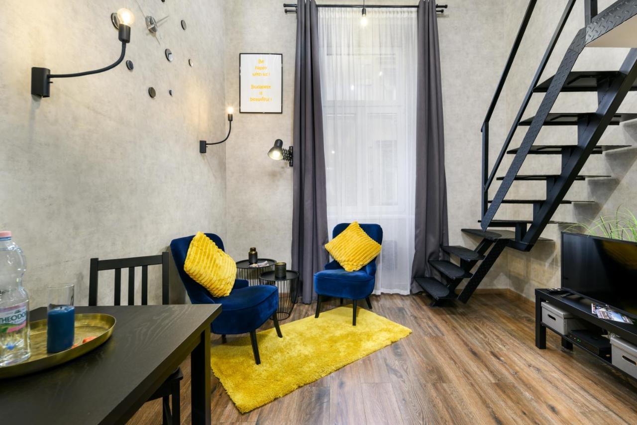 Luxury Apartment In The City Center With Parking Budapest Exteriör bild